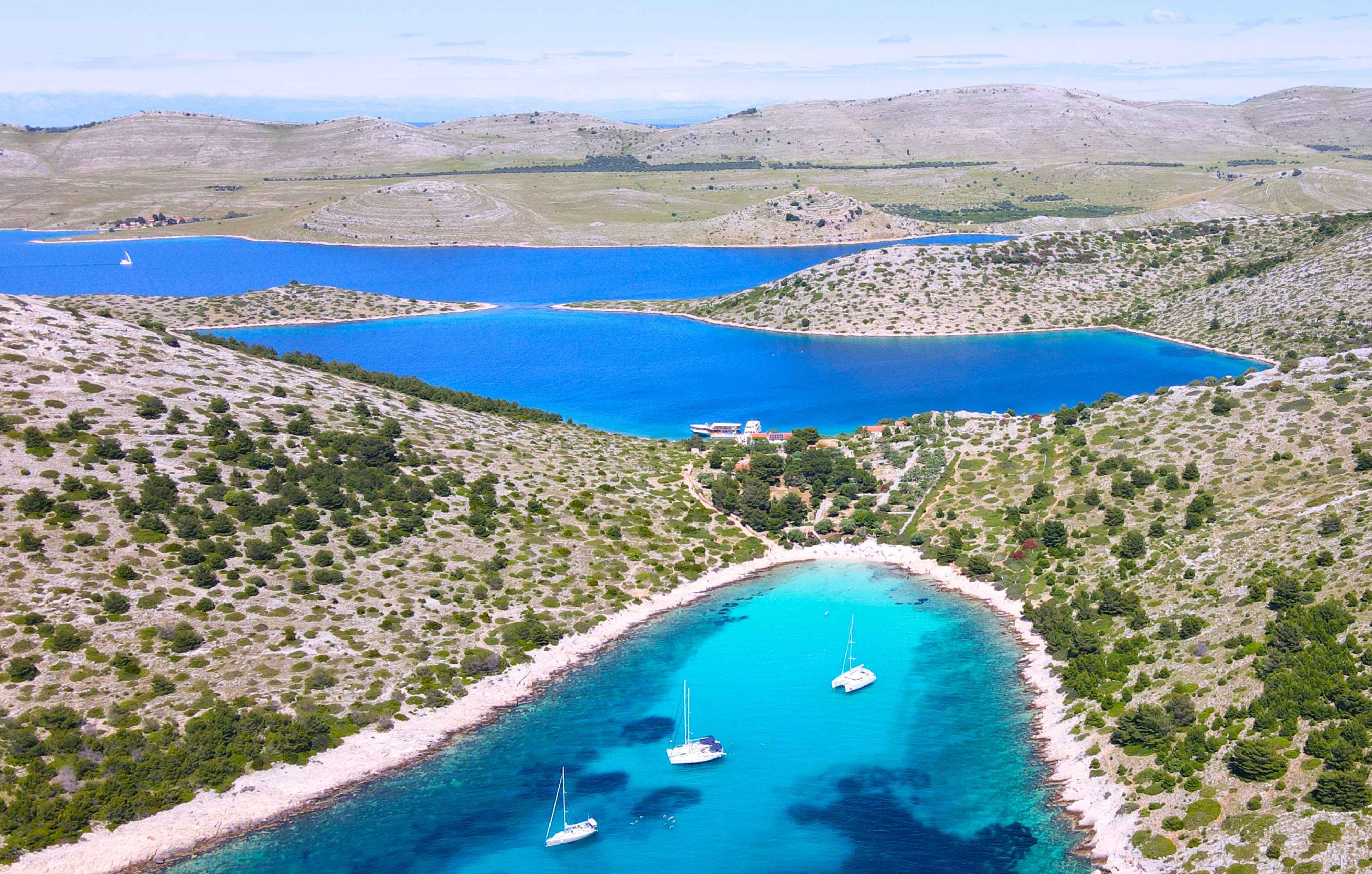 KORNATI & TELAŠĆICA – CAŁODNIOWY REJS STATKIEM WYCIECZKOWYM